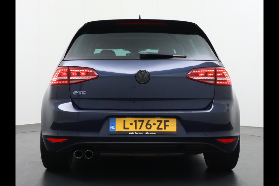 Volkswagen Golf GTE 204pk Navi Leder Xenon Pano-dak Adap.-Cruise Keyless Pdc-A+V Ecc Sportst.+Verw. Led 19''LM DAB Side-Assist 1.4 TSI GTE PHEV  Trekhaak-Wegklp. Licht+Zicht-Pakket Priv.Glass verlaagd in super nette staat 1500kg Trekgewicht! Euro6