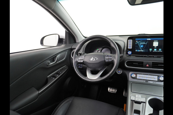 Hyundai Kona EV 64 kWh 204pk Leer Navi Camera Schuifdak Standkachel Elektr.Stoelen+Verwarmd+Ventilatie-koeling ! Adaptive Cruise/Stop&Go Zelf Orig.NLse Auto Heerlijke, sterke FEV , Enorm Efficient en grote accu!  444km wltp range