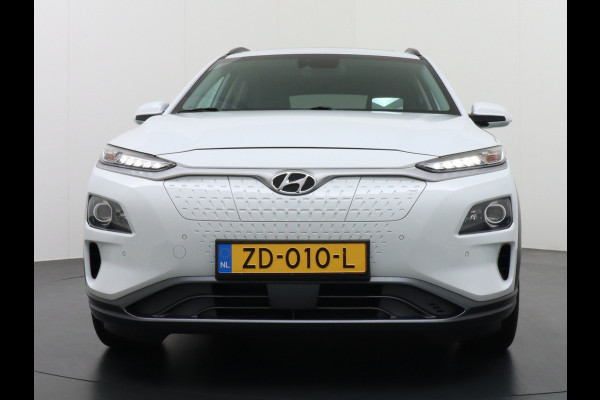 Hyundai Kona EV 64 kWh 204pk Leer Navi Camera Schuifdak Standkachel Elektr.Stoelen+Verwarmd+Ventilatie-koeling ! Adaptive Cruise/Stop&Go Zelf Orig.NLse Auto Heerlijke, sterke FEV , Enorm Efficient en grote accu!  444km wltp range