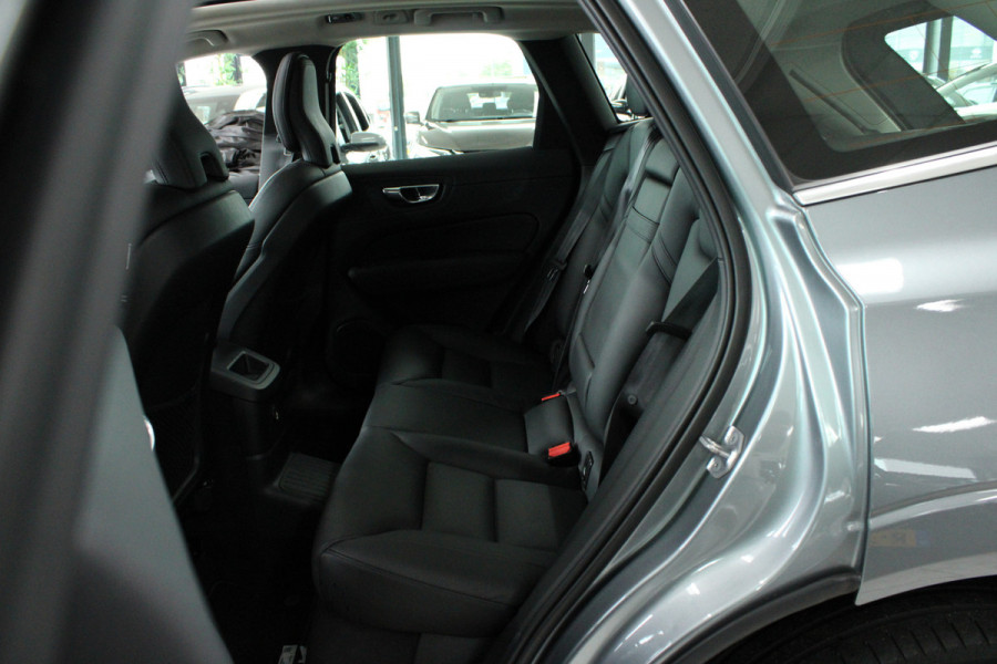 Volvo XC60 2.0 T8 Twin Engine AWD Inscription NL AUTO | LEDER | PANO | 360 CAMERA | TREKHAAK |