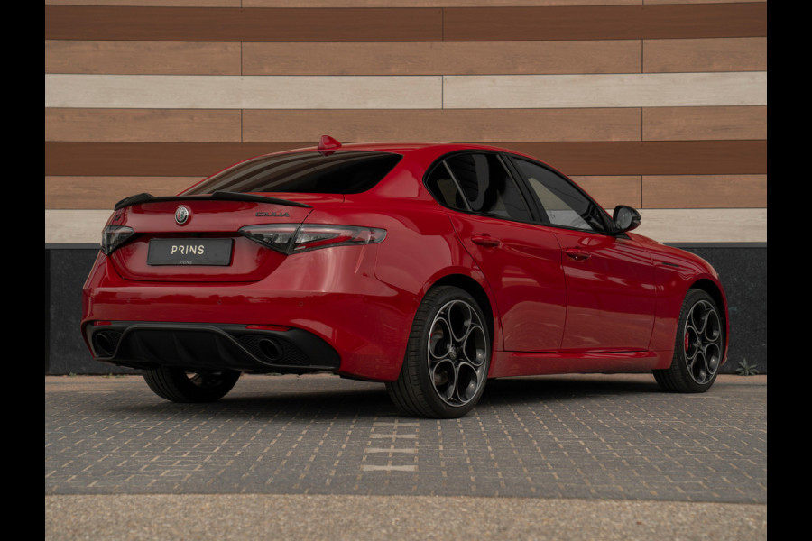 Alfa Romeo Giulia 2.0T 320pk Competizione AWD | MY24 | Harman/Kardon | Carbon spoiler | Adapt. cruise |