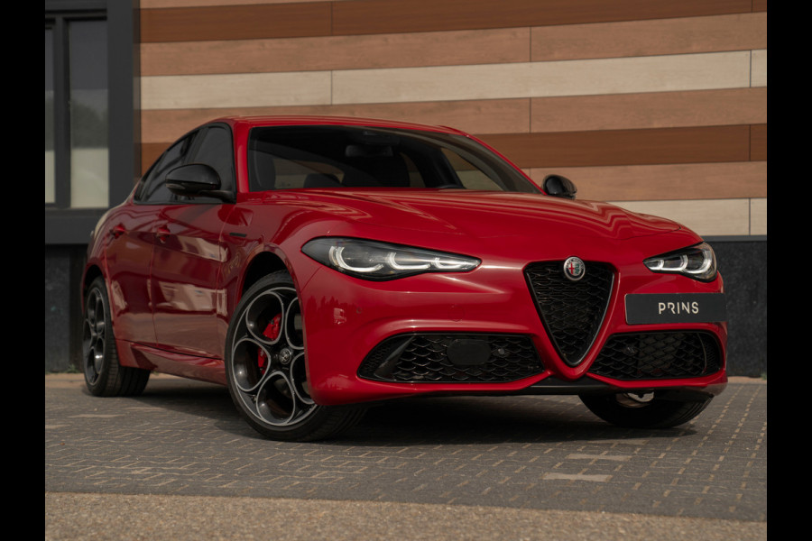 Alfa Romeo Giulia 2.0T 320pk Competizione AWD | MY24 | Harman/Kardon | Carbon spoiler | Adapt. cruise |