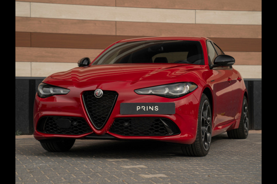 Alfa Romeo Giulia 2.0T 320pk Competizione AWD | MY24 | Harman/Kardon | Carbon spoiler | Adapt. cruise |