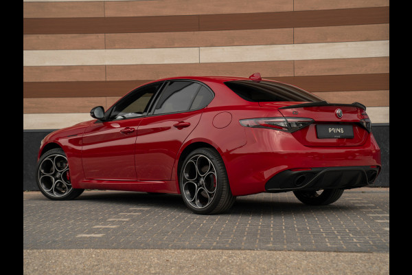 Alfa Romeo Giulia 2.0T 320pk Competizione AWD | MY24 | Harman/Kardon | Carbon spoiler | Adapt. cruise |