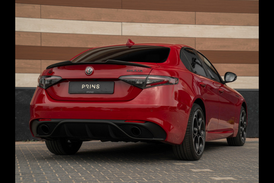 Alfa Romeo Giulia 2.0T 320pk Competizione AWD | MY24 | Harman/Kardon | Carbon spoiler | Adapt. cruise |