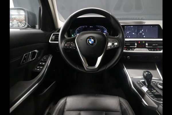 BMW 3-serie 330e eDrive Sport Line [CAMERA, APPLE CARPLAY, ANDROID, VOL LEDER, LED, ADAPTIVE CRUISE, GROOT NAVIGATIE, NIEUWSTAAT]