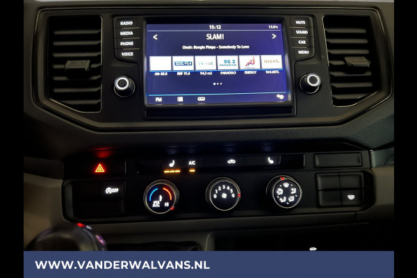 Volkswagen Crafter 2.0 TDI 141pk Bakwagen Laadklep Euro6 Airco | Camera | Apple Carplay Android Auto, Chauffeursstoel, Stoelverwarming, Bijrijdersbank