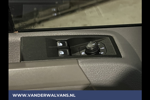 Volkswagen Crafter 2.0 TDI 141pk Bakwagen Laadklep Euro6 Airco | Camera | Apple Carplay Android Auto, Chauffeursstoel, Stoelverwarming, Bijrijdersbank