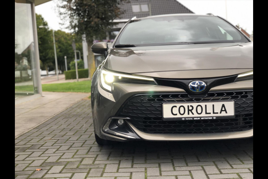 Toyota Corolla Touring Sports 1.8 Full Hybrid Dynamic Plus | Smart Connect, Dodehoekherkenning, Parkeersensoren, Stoel + Stuurverwarming, Keyless