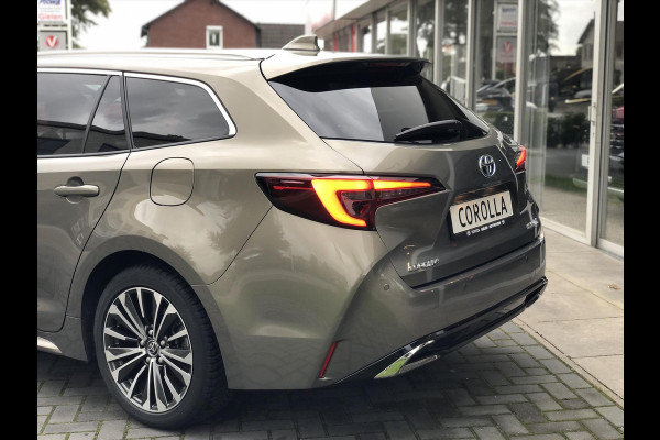 Toyota Corolla Touring Sports 1.8 Full Hybrid Dynamic Plus | Smart Connect, Dodehoekherkenning, Parkeersensoren, Stoel + Stuurverwarming, Keyless