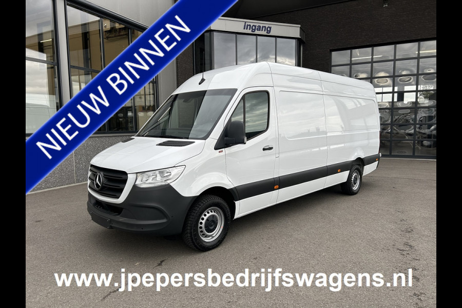 Mercedes-Benz Sprinter 317 CDI L3 H2 MBUX / Camera / Trekhaak / Parkeersensoren / Cruise control / Airco / 270 Graden achterdeuren