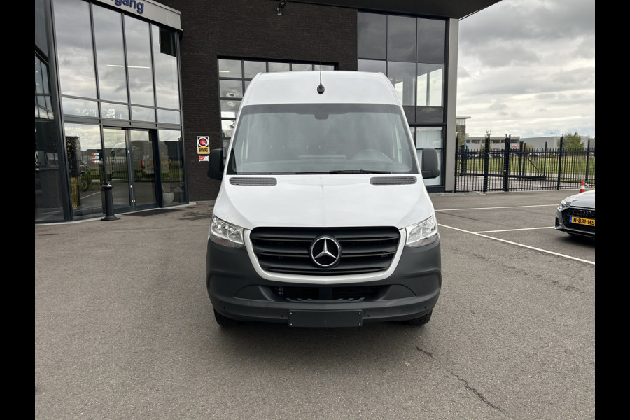 Mercedes-Benz Sprinter 317 CDI L3 H2 MBUX / Camera / Trekhaak / Parkeersensoren / Cruise control / Airco / 270 Graden achterdeuren