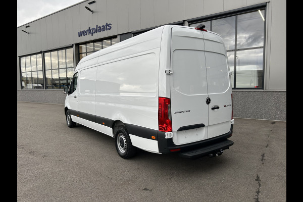 Mercedes-Benz Sprinter 317 CDI L3 H2 MBUX / Camera / Trekhaak / Parkeersensoren / Cruise control / Airco / 270 Graden achterdeuren