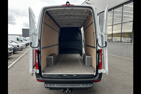 Mercedes-Benz Sprinter 317 CDI L3 H2 MBUX / Camera / Trekhaak / Parkeersensoren / Cruise control / Airco / 270 Graden achterdeuren