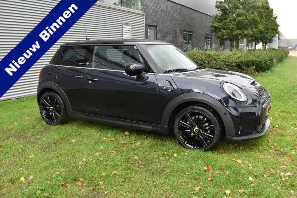 MINI Mini Electric MINI Yours Cooper S 33 kWh Yours Leder - Driving Ass - LED - Stoel + Stuurwiel Verwarmd Zeer complete, stoere auto! 22495,- na subsidie!