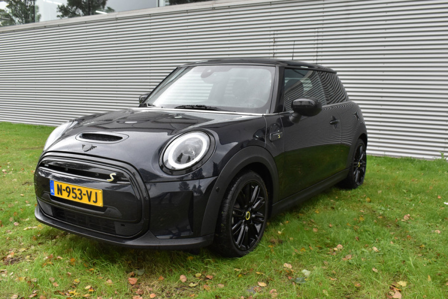 MINI Mini Electric MINI Yours Cooper S 33 kWh Yours Leder - Driving Ass - LED - Stoel + Stuurwiel Verwarmd Zeer complete, stoere auto! 22495,- na subsidie!