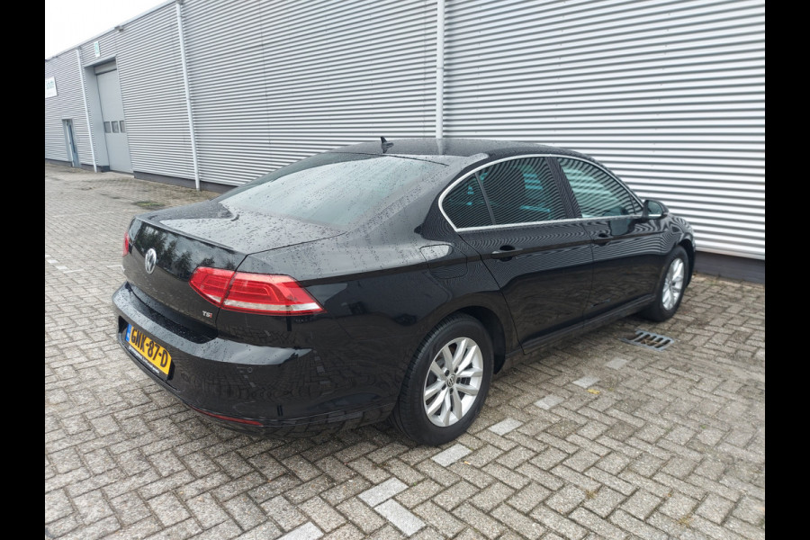 Volkswagen Passat 1.4 TSI Comfortline Business, airco,cruisecontrol,navigatie,camera/parkcontrol