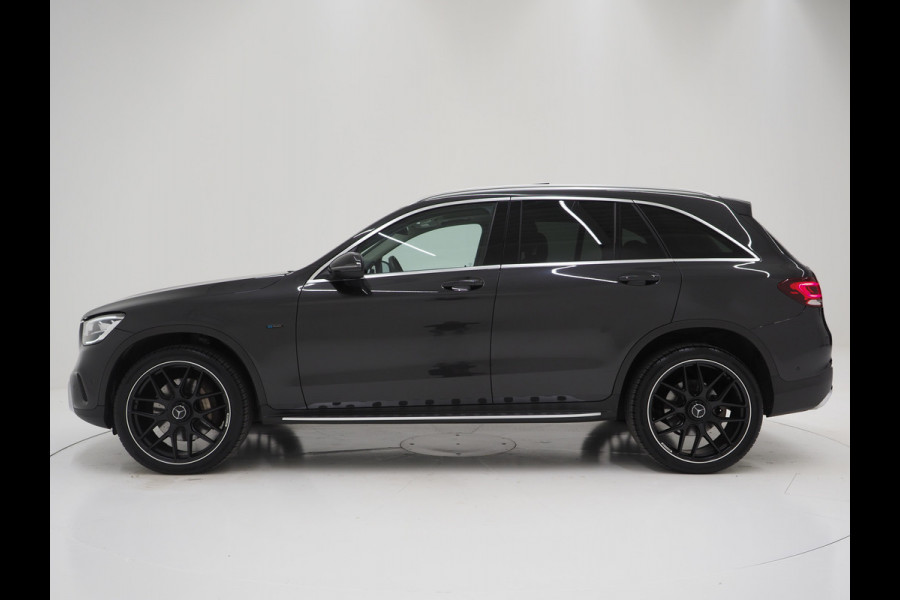 Mercedes-Benz GLC 300e 4MATIC | Panoramadak | Treeplanken | Carplay | Trekhaak | Camera