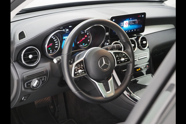 Mercedes-Benz GLC 300e 4MATIC | Panoramadak | Treeplanken | Carplay | Trekhaak | Camera