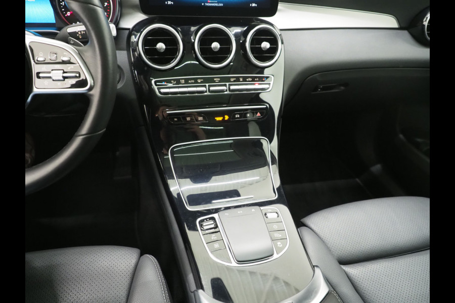 Mercedes-Benz GLC 300e 4MATIC | Panoramadak | Treeplanken | Carplay | Trekhaak | Camera