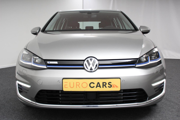 Volkswagen e-Golf e-Golf € 2000,- subsidie particulier mogelijk! | Navigatie | Climate Control | Adaptive Cruise Control | Camera | Parkeer sensoren | 17" Lichtmetalen Velgen  |