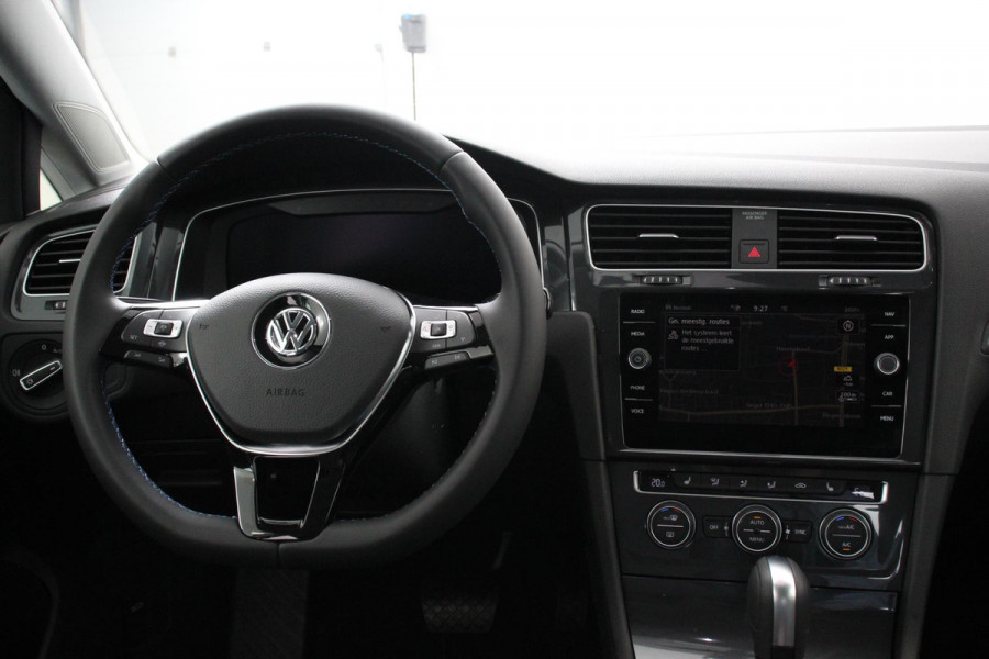 Volkswagen e-Golf e-Golf € 2000,- subsidie particulier mogelijk! | Navigatie | Climate Control | Adaptive Cruise Control | Camera | Parkeer sensoren | 17" Lichtmetalen Velgen  |