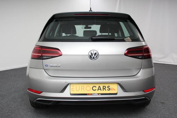 Volkswagen e-Golf e-Golf € 2000,- subsidie particulier mogelijk! | Navigatie | Climate Control | Adaptive Cruise Control | Camera | Parkeer sensoren | 17" Lichtmetalen Velgen  |