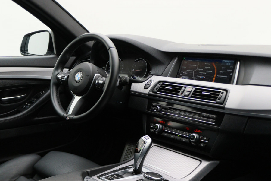 BMW 5 Serie 520i M Sport Edition High Executive Leer, Elektrische Stoelen, Navigatie, Bluetooth, Cruise, Trekhaak, 18''