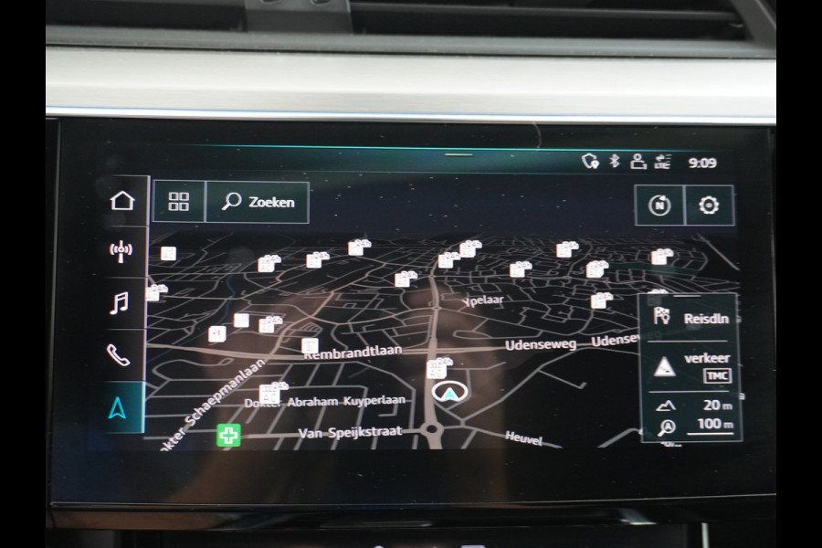 Audi e-tron E-tron 55 Quattro Advanced 95kWh Apple Carplay Android Auto Virtuele buitenspiegels Panorama-dak Adapt.Cruise-Control Navi Ecc L Bang & Olufsen® 4-Zone Airco DAB Matrix-Led Keyless Lmv "20 Bluetooth Tour pakket Niveauregeling