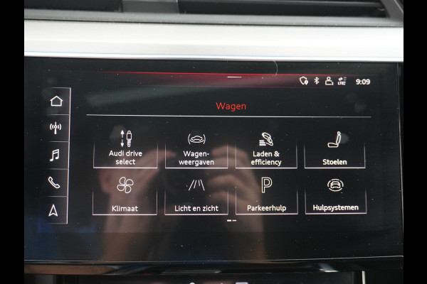 Audi e-tron E-tron 55 Quattro Advanced 95kWh Apple Carplay Android Auto Virtuele buitenspiegels Panorama-dak Adapt.Cruise-Control Navi Ecc L Bang & Olufsen® 4-Zone Airco DAB Matrix-Led Keyless Lmv "20 Bluetooth Tour pakket Niveauregeling