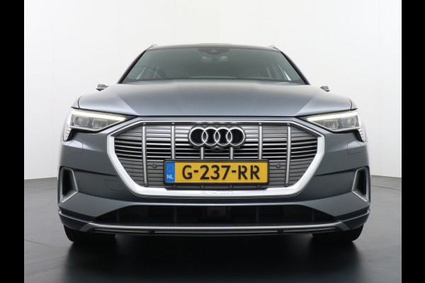 Audi e-tron E-tron 55 Quattro Advanced 95kWh Apple Carplay Android Auto Virtuele buitenspiegels Panorama-dak Adapt.Cruise-Control Navi Ecc L Bang & Olufsen® 4-Zone Airco DAB Matrix-Led Keyless Lmv "20 Bluetooth Tour pakket Niveauregeling