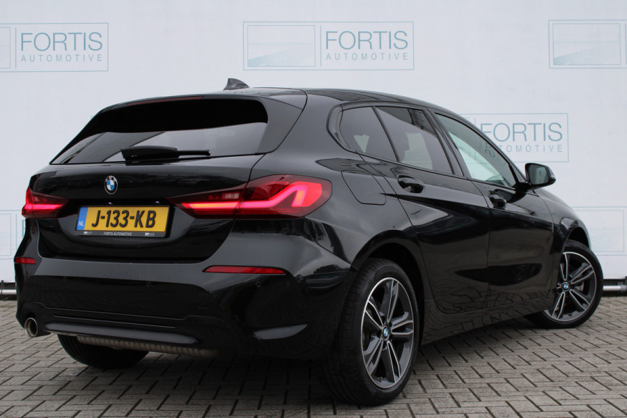 BMW 1-serie 118i Executive Sport NL AUTO | HALF LEDER | SPORTSTOELEN | CARPLAY |