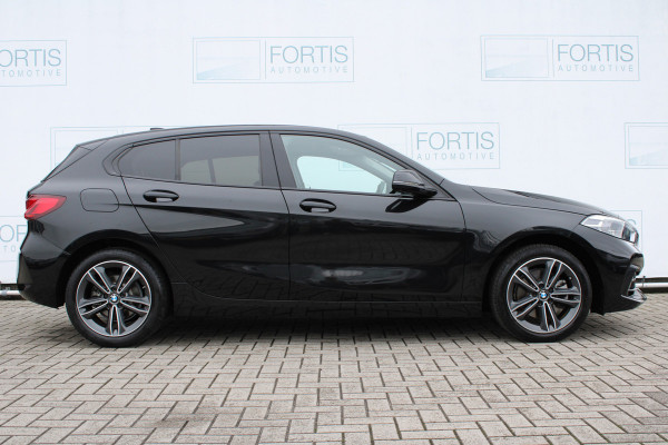 BMW 1-serie 118i Executive Sport NL AUTO | HALF LEDER | SPORTSTOELEN | CARPLAY |