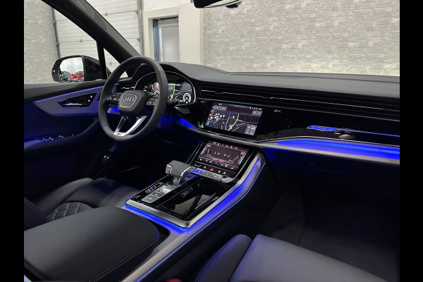 Audi Q7 60 TFSI e Competition | Nieuw! | 360 View | SQ7 Uitlaattips | RS-Stoelen | Panorama | ACC | Laser-LED | B&O Sound | 22'' | Head-Up | Memory | Trekhaak | Keyless-Entry | Stuurwiel verwarming | Stoelverwarming V+A | Autom. Parkeren | Luchtvering | Carplay | Draadloos Laden |