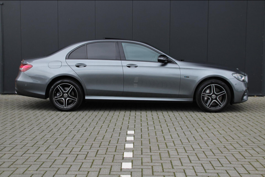 Mercedes-Benz E-Klasse 300 e 4MATIC AMG Line | Pano | Burmester | Widescreen