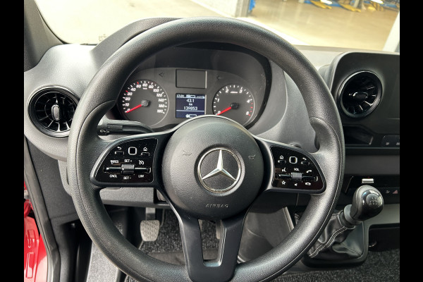 Mercedes-Benz Sprinter 514 CDI L3 Schuifzeil / MBUX / Navigatie / Trekhaak / Cruise control / Airco