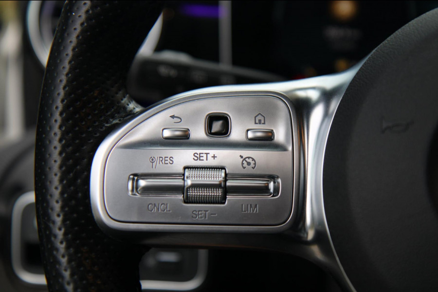 Mercedes-Benz A-Klasse 200 AMG /PANORAMA/HUD/CAMERA/VOL!