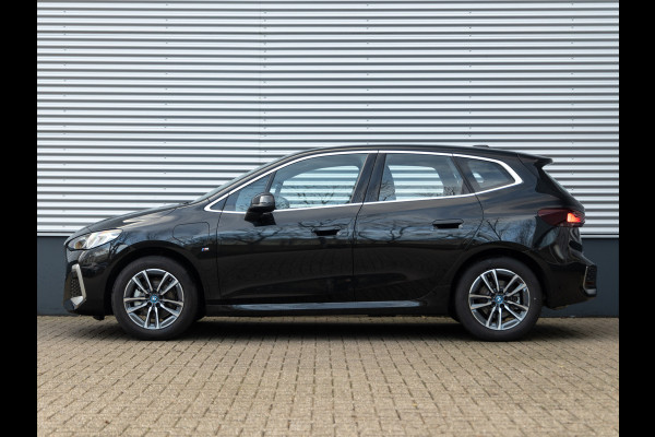 BMW 2 Serie Active Tourer 225e xDrive M-Sport - Trekhaak - Driving Ass Plus - Stoelverwarming