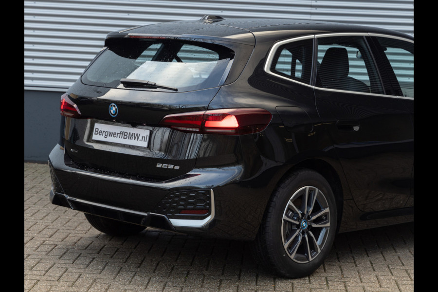 BMW 2 Serie Active Tourer 225e xDrive M-Sport - Trekhaak - Driving Ass Plus - Stoelverwarming