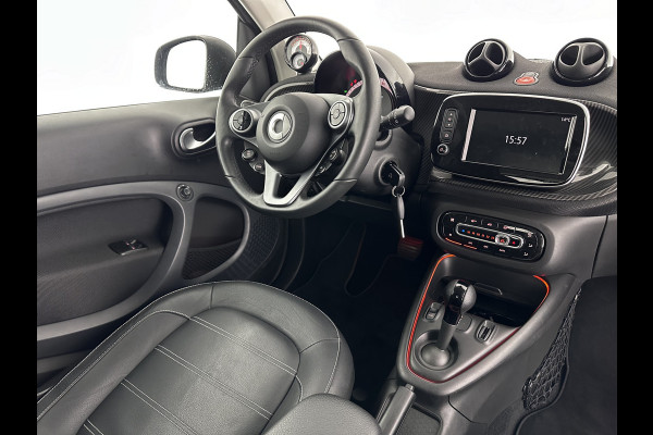 Smart Fortwo EQ Comfort PLUS 18 kWh [ 3-Fase ] Aut. *PANO | FULL-LED | VOLLEDER | NAVI-FULLMAP | CAMERA | BRABUS-WHEELS | AMBIENT-LIGHT | AIRCO | PDC | CRUISE | DAB | APP.CONNECT | COMFORT-SEATS | 16''ALU*