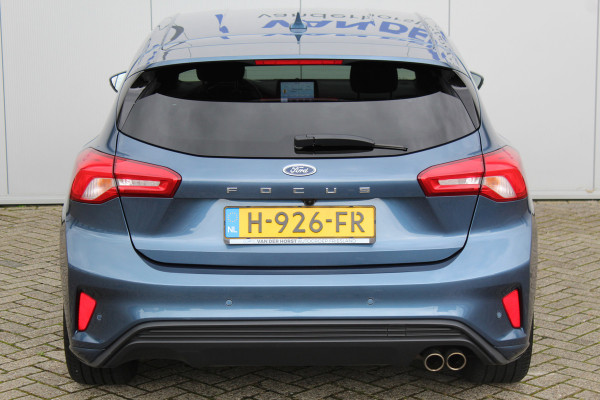 Ford Focus 1.0-125pk EcoBoost ST-Line Business AUTOMAAT ! Gun u het comfort en gemak van deze zeer nette en luxe Ford Focus automaat ! Volautm. airco, LED verl., trekhaak, LM wielen, stoel-, stuur- en voorraamverw., adapt. cruise cntrl, lane assist, camera, B&O soundsyst. etc.