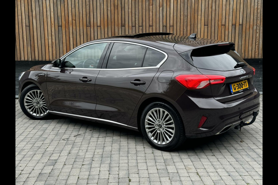 Ford Focus 1.5 EcoBoost Vignale Automaat | Panoramadak | B&O audiosysteem | Trekhaak | Navigatiesysteem | Elektrische bestuurdersstoel | Ad