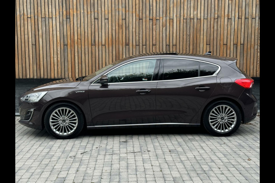 Ford Focus 1.5 EcoBoost Vignale Automaat | Panoramadak | B&O audiosysteem | Trekhaak | Navigatiesysteem | Elektrische bestuurdersstoel | Ad