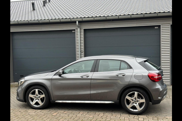 Mercedes-Benz GLA 180 AUTOMAAT BUSINESS SOLUTION AMG STYLING,26000 KM, TREKHAAK,NEDERLANDSE AUTO MET NAP