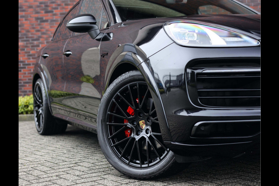 Porsche Cayenne Coupé 3.0 E-Hybrid *Pano*Chrono*BOSE*Trekhaak