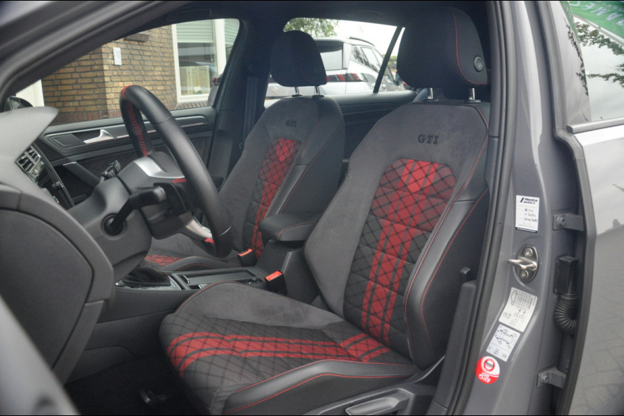 Volkswagen Golf 2.0 TSI GTI TCR | Panoramadak | Virtual Cockpit | Zeer nette staat!