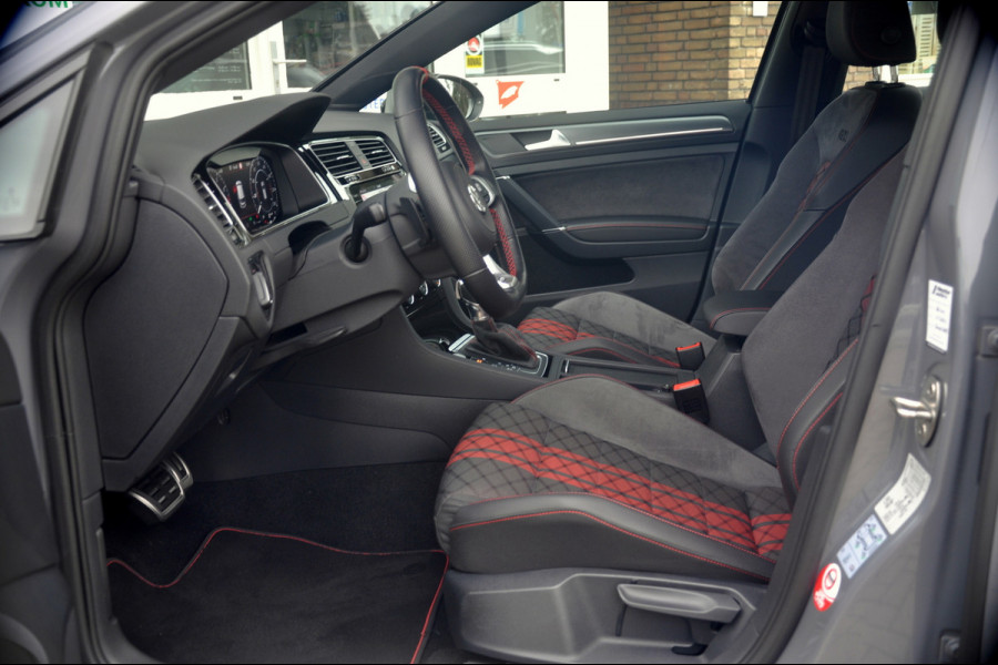 Volkswagen Golf 2.0 TSI GTI TCR | Panoramadak | Virtual Cockpit | Zeer nette staat!