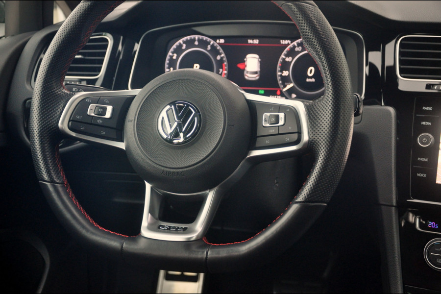 Volkswagen Golf 2.0 TSI GTI TCR | Panoramadak | Virtual Cockpit | Zeer nette staat!