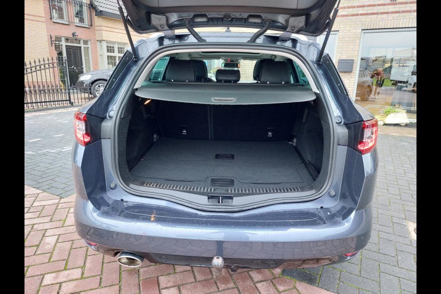 Renault MEGANE Estate 1.3 TCe Bose | Panodak | Leder | 1e eigenaar | NAP