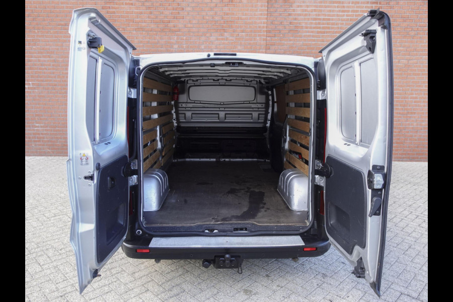 Nissan NV300 1.6 dCi 125 L2H1 Optima S&S NETTE AUTO! | Airco | Navigatie | Cruise Control | Parkeersensoren | Trekhaak